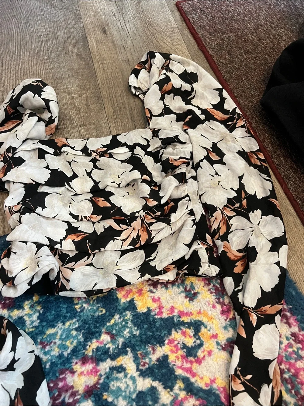 Abercrombie Floral Puff-Sleeve Cropped Top - Black & White